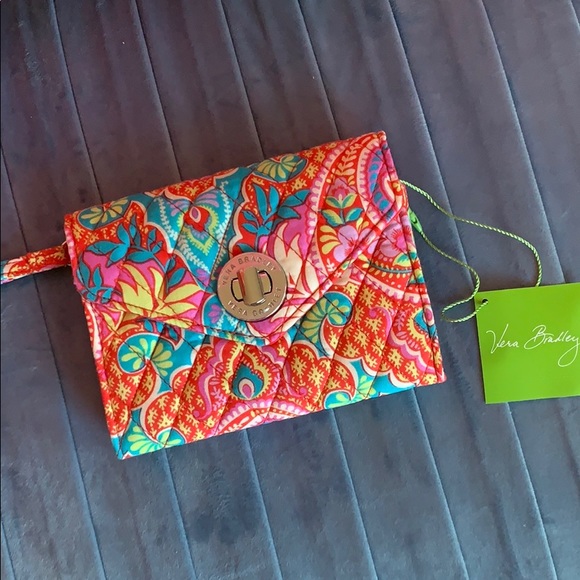 Vera Bradley turn lock wristlet - Picture 2 of 4